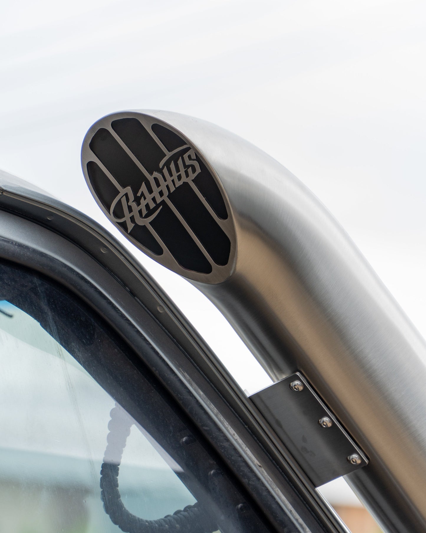 Low Cut Stainless Snorkel to suit Nissan Gu Series 1-3 Patrol (5" Drivers Side Mid Entry)