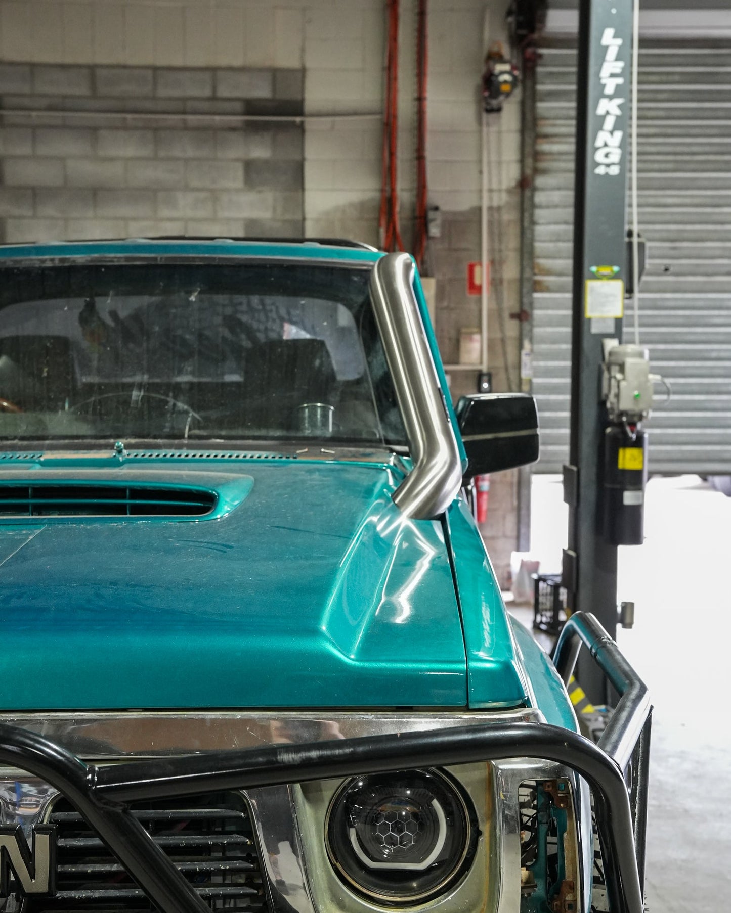 Passenger Side Stainless Snorkel to suit Nissan GQ Patrol 4" Bonnet Entry