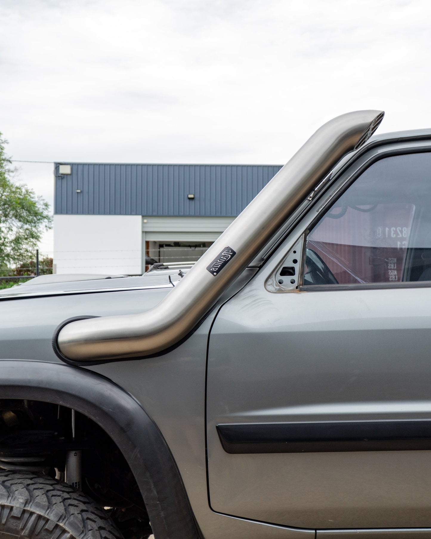 Low Cut Stainless Snorkel to suit Nissan Gu Patrol Series 1-3 (5" Passenger Side Mid Entry)